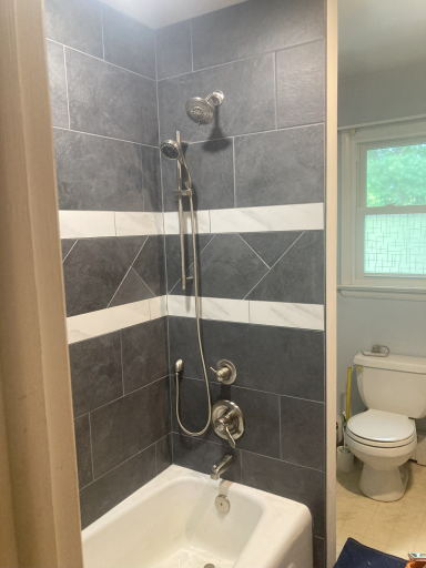 Tile shower surround Tub/Shower